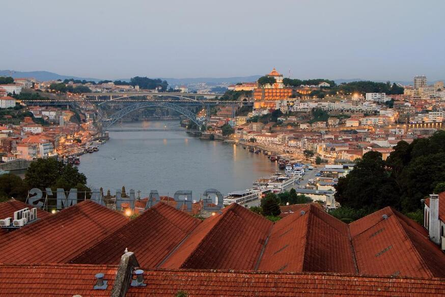 Historical Porto/Gaia Apartment Экстерьер фото
